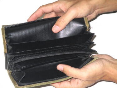 給料債権ファクタリングとは？カードローンの審査に落ちた方も利用できる！？